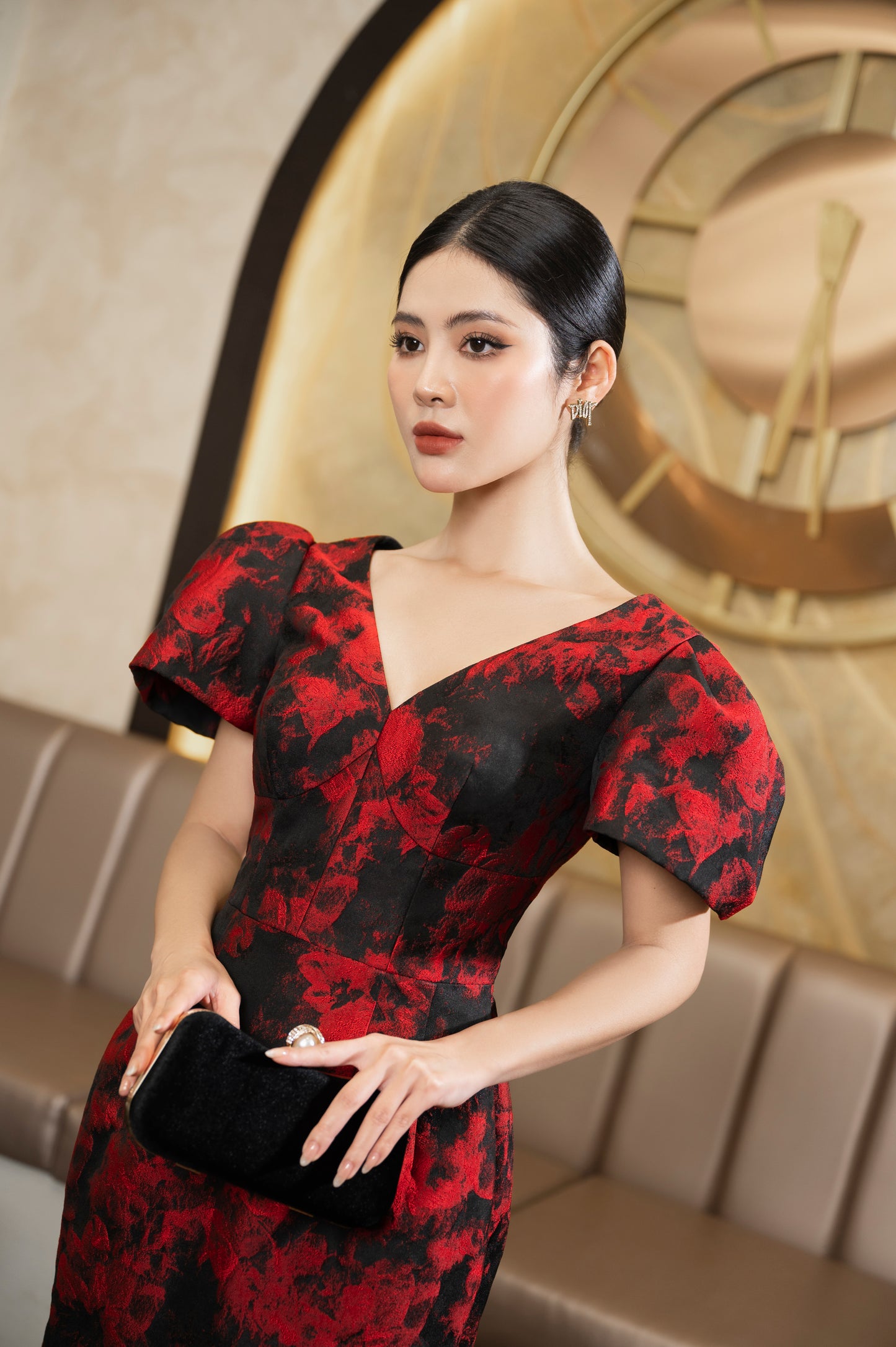 Red Floral Jacquard Midi Dress with Puff Sleeves