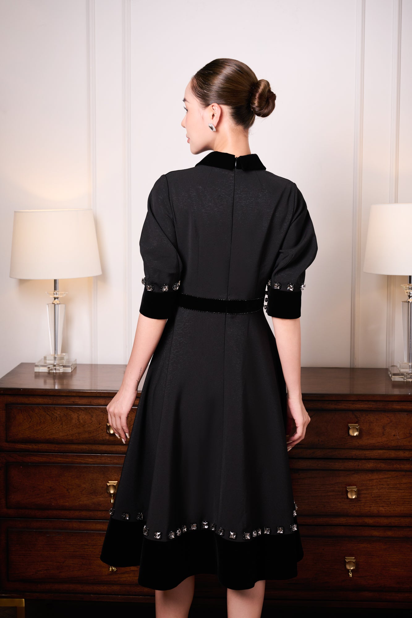 Gabardine & Velvet Black Midi Dress with Puff Sleeves and Zipper Front